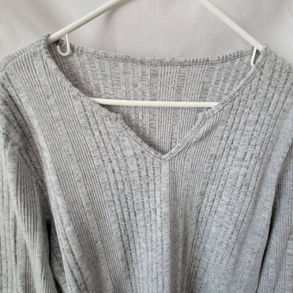 NEW Size 14 Sweater Women's Notched Gray Knit long sleeve stretchy NWOT - Picture 3 of 6